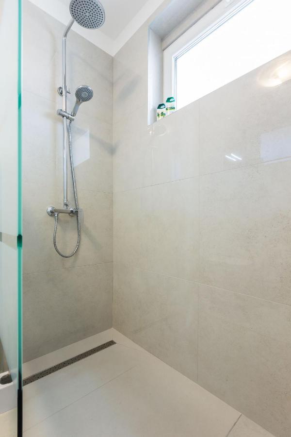 Petra Modern Apartment With Free Parking And Bbq Zadar Exterior foto