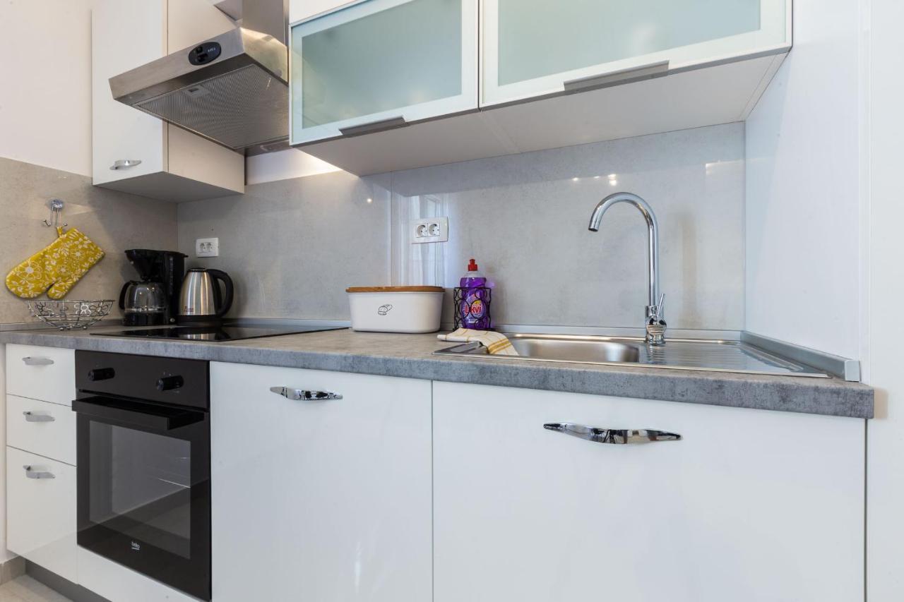Petra Modern Apartment With Free Parking And Bbq Zadar Exterior foto