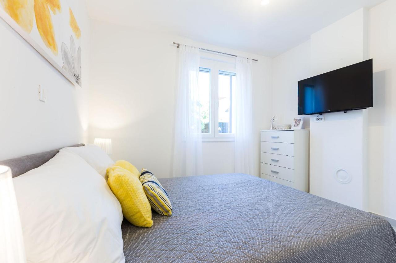 Petra Modern Apartment With Free Parking And Bbq Zadar Exterior foto